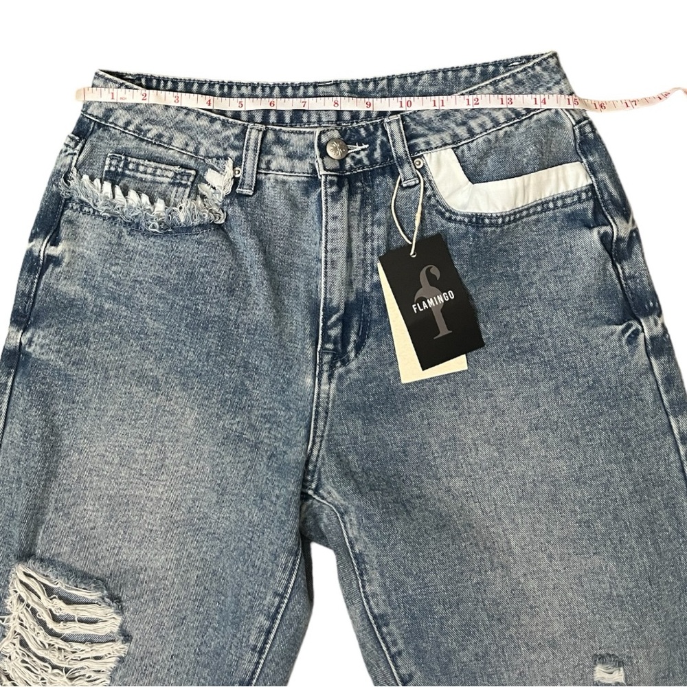NWT FLAMINGO Distressed Straight Leg Medium Wash Jeans Unique Pocket Detailing - Picture 7 of 10